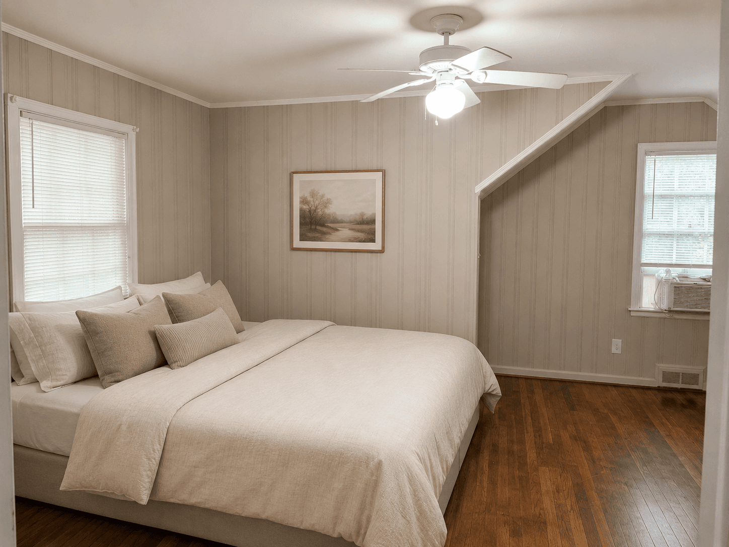 Room 1 - Spacious King Room at Buckhead Stay